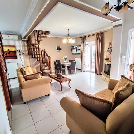 דירה Attic Views At Veranda Kallithea Family House *